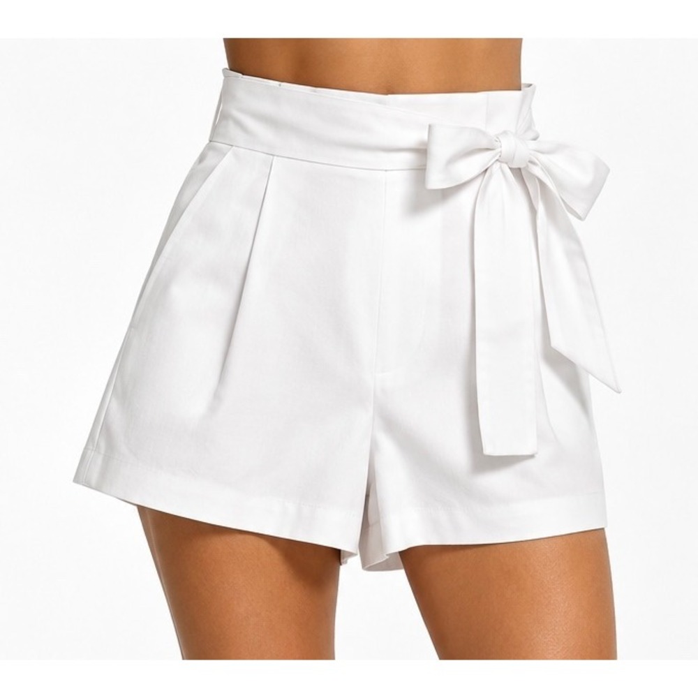 ZARA White Paperbag Waist Tie Front Shorts Pleated Casual Size XS